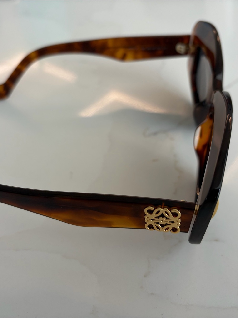 Loewe Tortoiseshell Rectangular Sunglasses with Dark Lenses - Picture 3 of 5